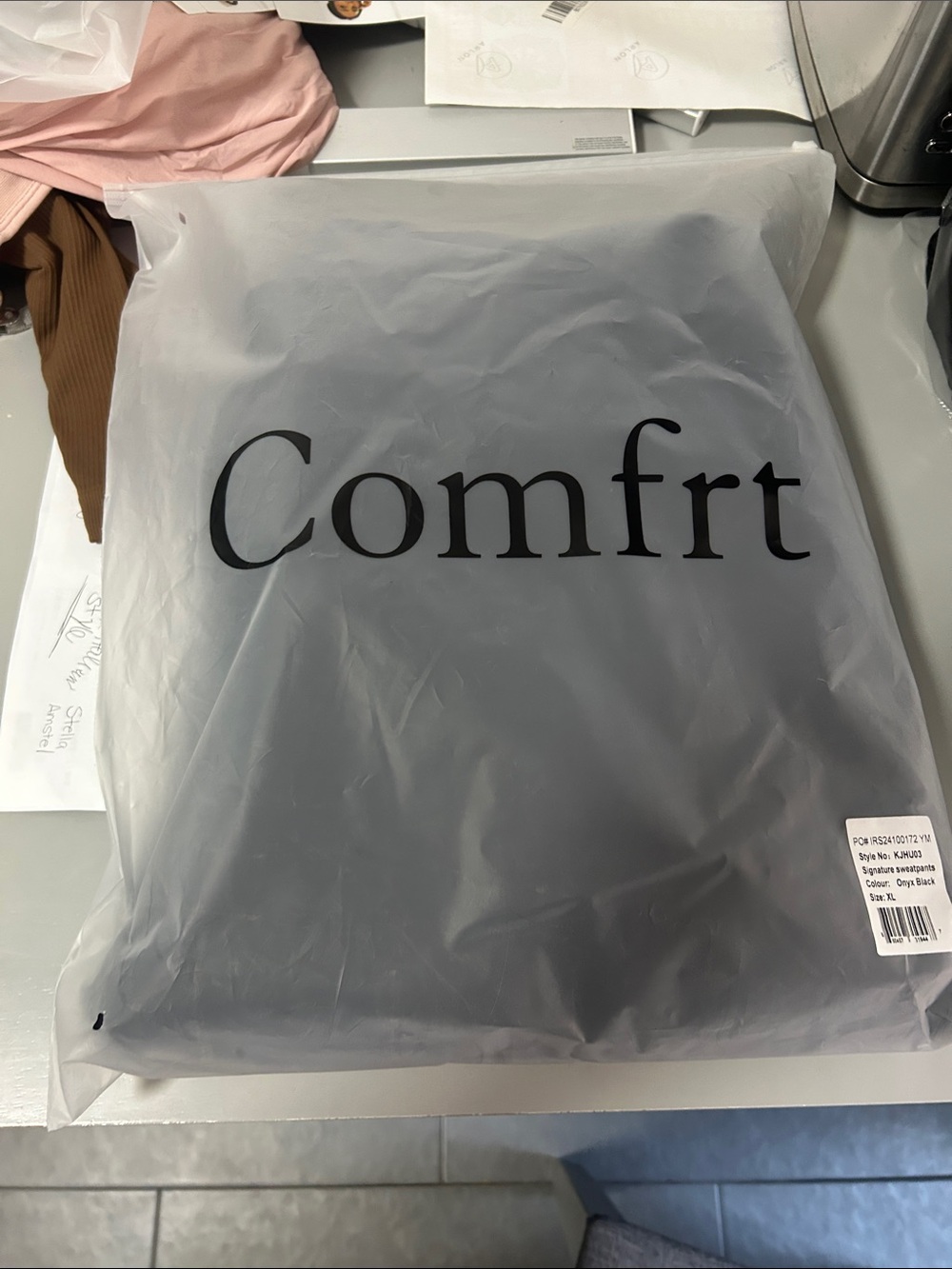 Comfrt Signature Sweatpants - Black - Relaxed Men's Joggers - Picture 4 of 4